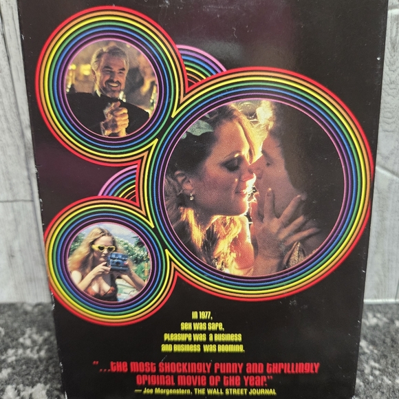 Boogie Nights VHS Mark Walberg Burt Reynolds Julianne Moore Rated R Movie - Picture 9 of 10